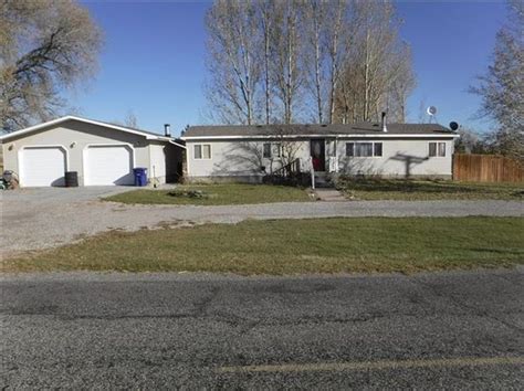 Zillow rexburg idaho - 177 S 4 W, Rexburg, ID 83440 is a townhouse listed for rent at $1,800 /mo. The 925 Square Feet townhouse is a 2 beds, 1 bath townhouse. View more property details, sales history, and Zestimate data on Zillow. 